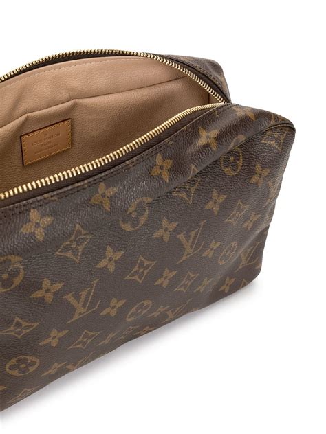 louis vuitton mannen toilettas|louis vuitton monogram canvas bag.